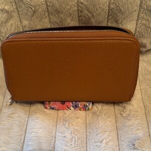 Elegant Tan Leather Wallet